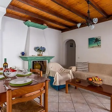 Elsa's Limani House *